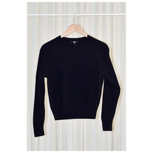 Uniqlo Black Wool Pullover